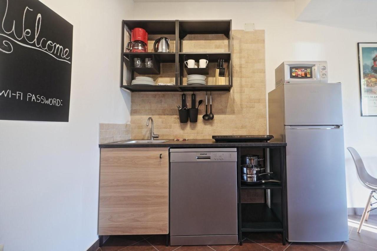 Apartman Studio Pesja 奥米沙利 外观 照片